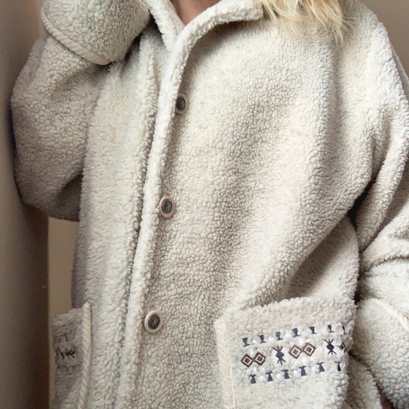 Vintage Jackets & Blazers - Vintage oversized Sherpa embroidered button jacket